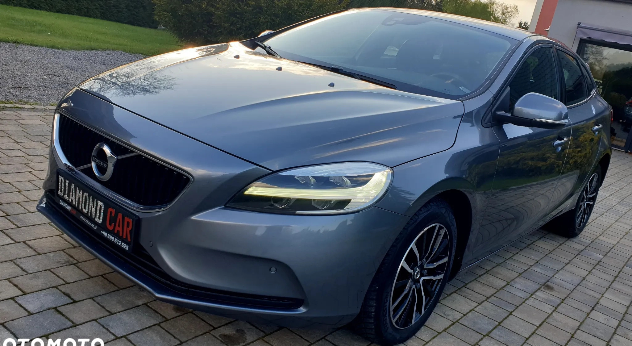 Volvo V40 cena 64900 przebieg: 139350, rok produkcji 2019 z Myszków małe 497